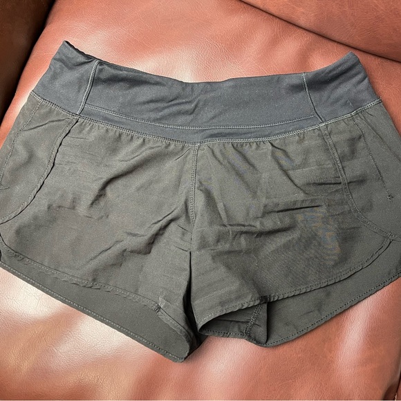 Born Primitive Free Flow Shorts - Black Medium - Picture 2 of 8